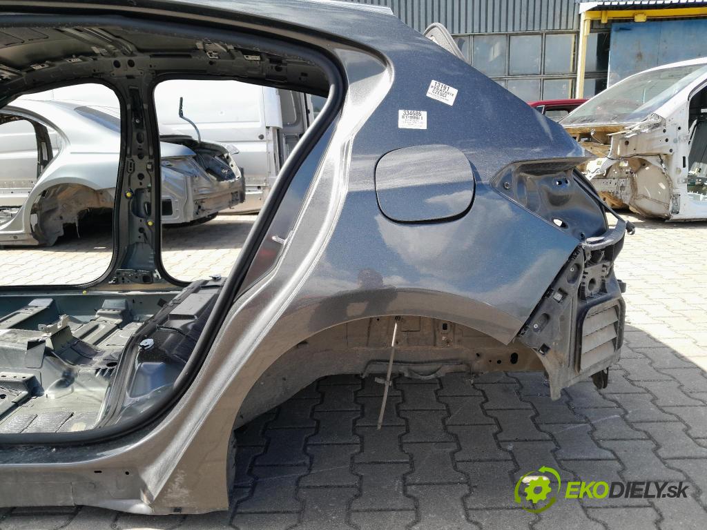 Ford Focus 2019 blatnik Zad: Levý: