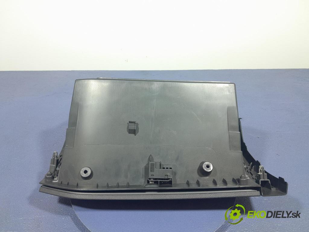 Ford Focus 2019 kastlík JX7B-4A508-AFW