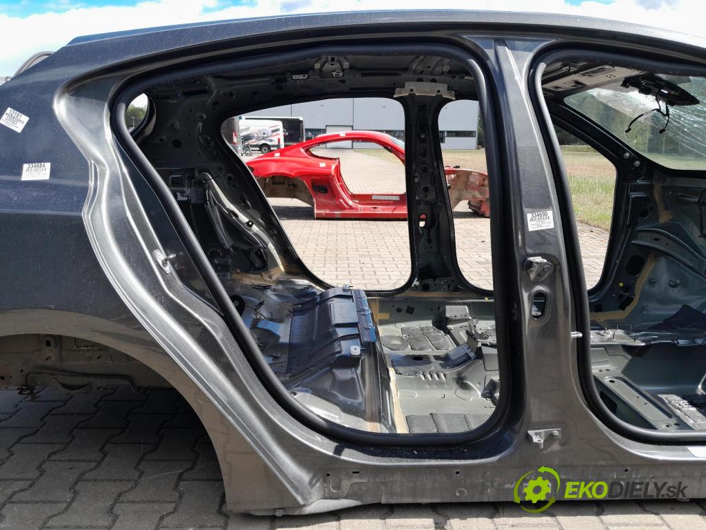 Ford Focus 2019 Práh: v pravo:
