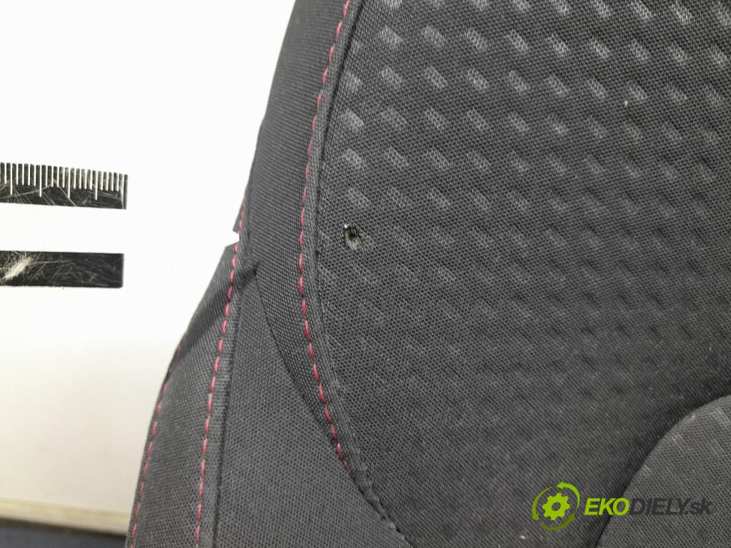 Ford Focus 2019 Sedačka Ovládače: