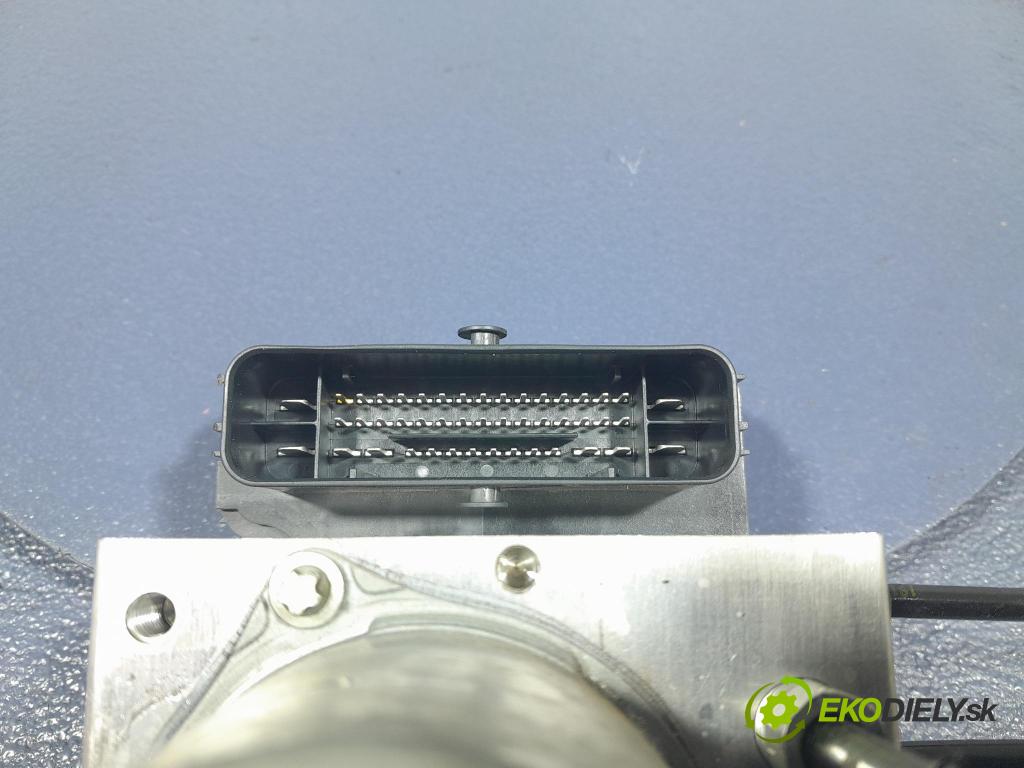 Toyota Rav4 2020 čerpadlo ABS x 44540-42460