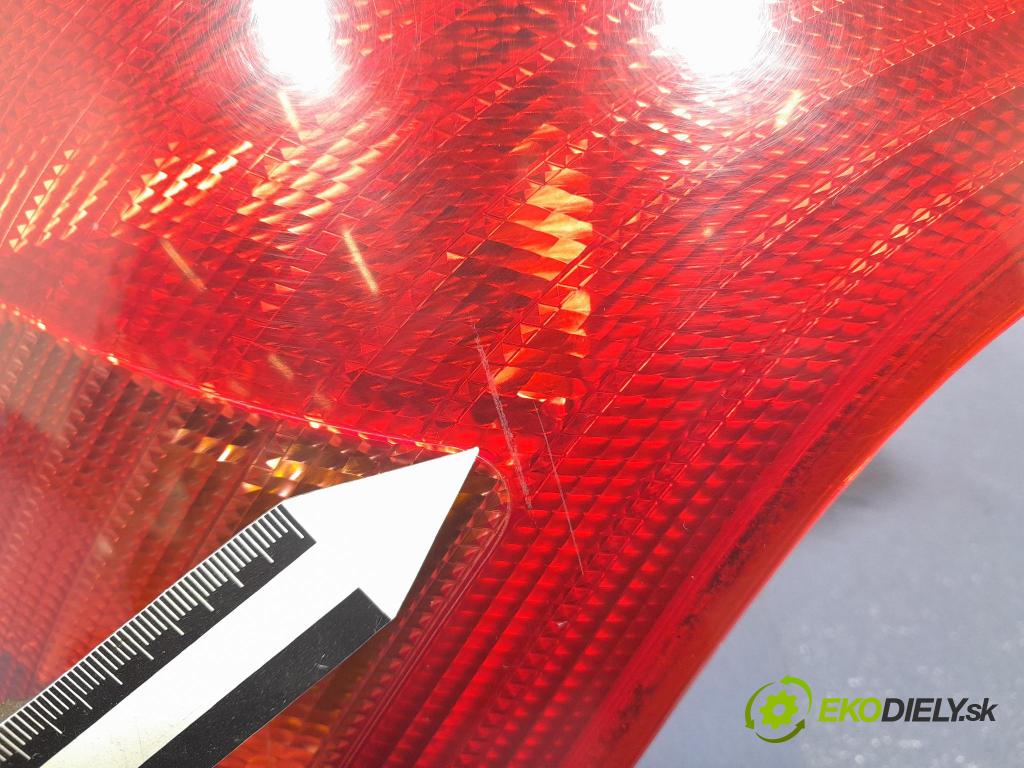 Suzuki Swift 2005 svetlo / reflektor zad Prava: Vonkajsia: P4476R