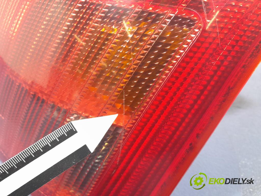 Suzuki Swift 2005 svetlo / reflektor zad Prava: Vonkajsia: P4476R