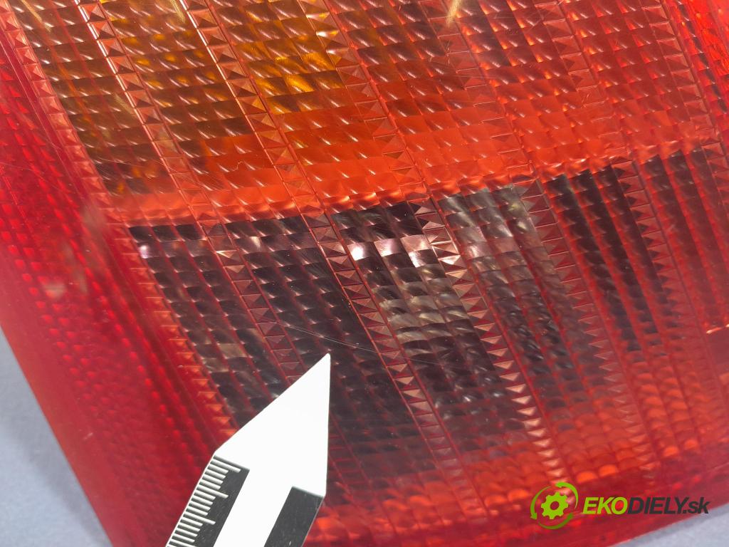 Suzuki Swift 2005 svetlo / reflektor zad ľavá Vonkajsia: P4476L