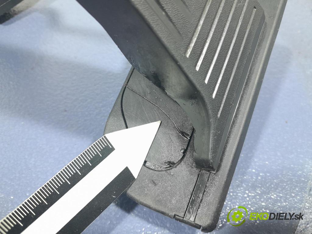 Toyota Rav4 2020 pedal Plyn: 78110-33140