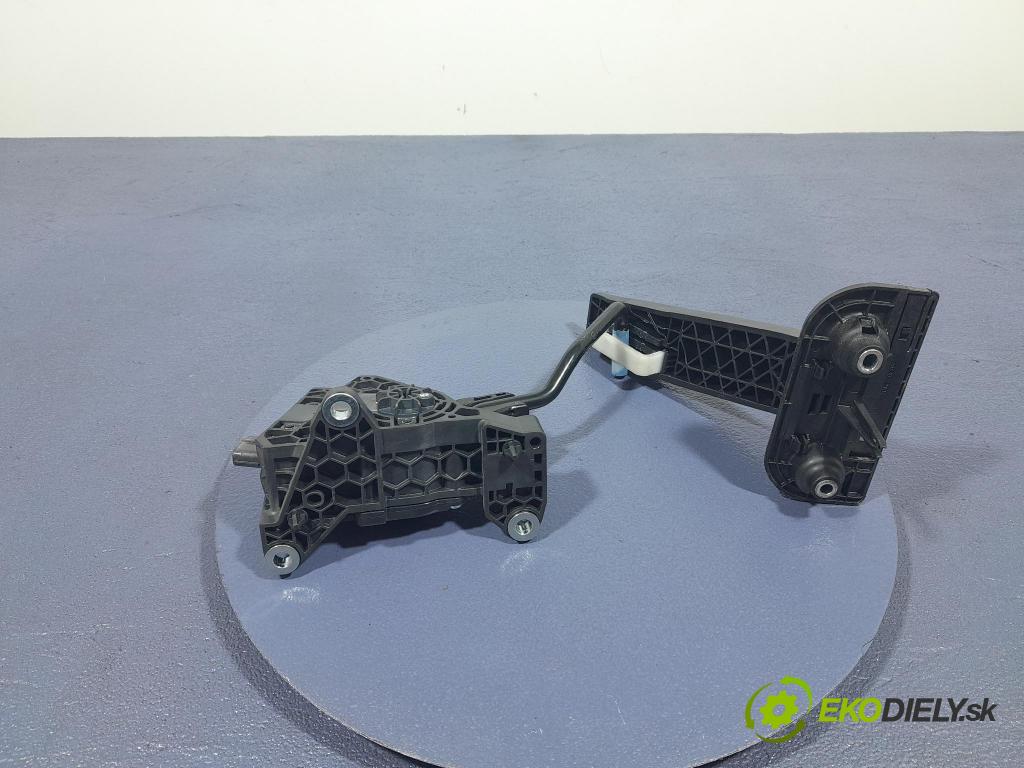 Toyota Rav4 2020 pedal Plyn: 78110-33140