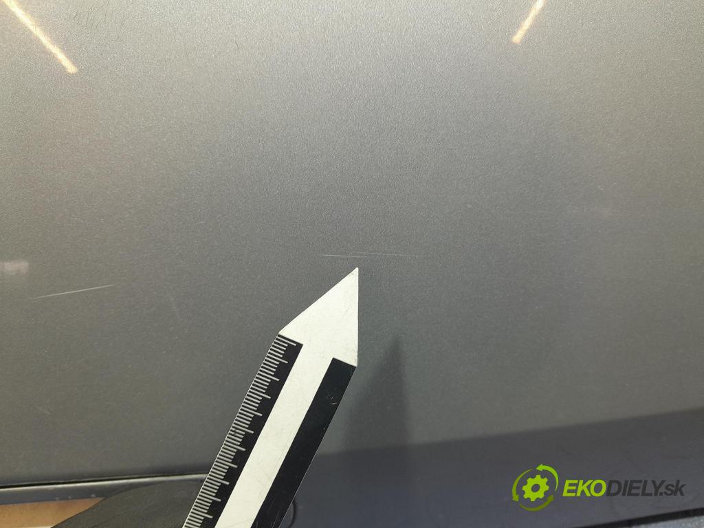 Suzuki Swift 2005 zadna dveře kufra: kufra: