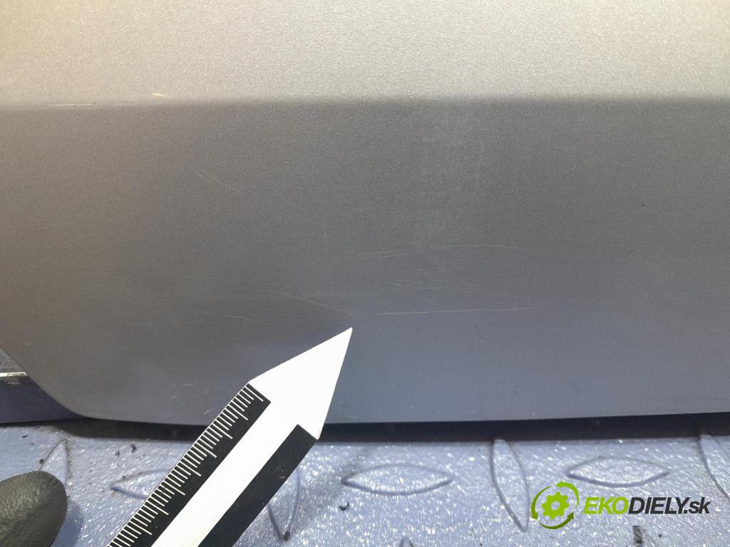 Suzuki Swift 2005 zadna dveře kufra: kufra: