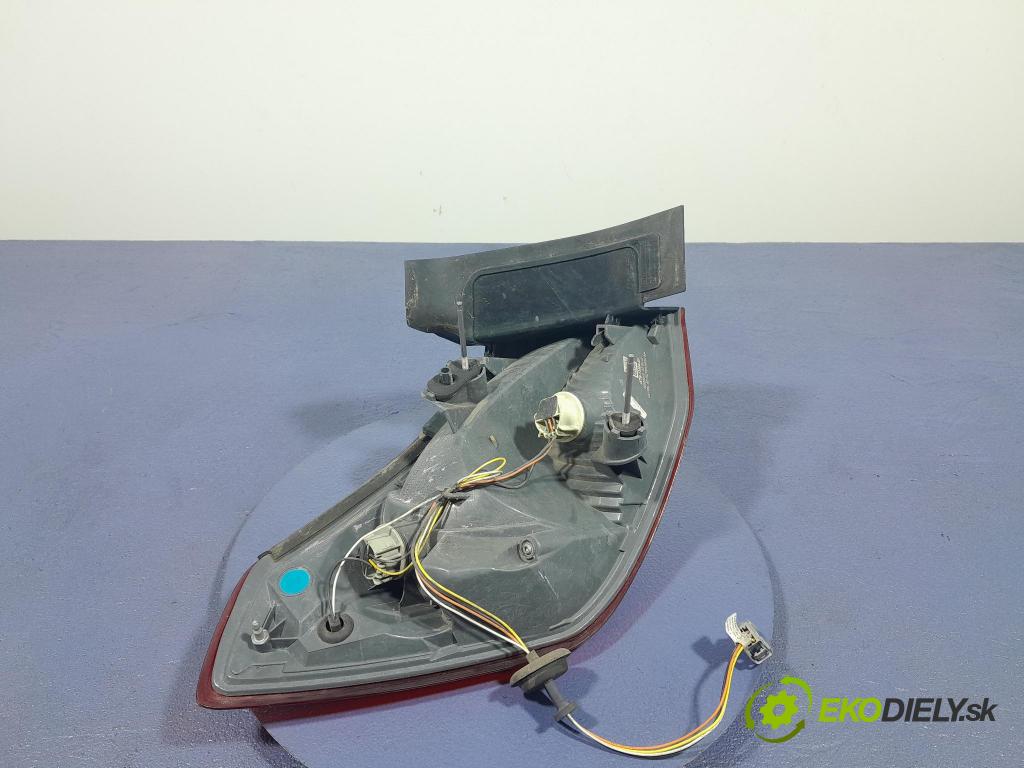 Ford Focus 2019 svetlo / reflektor zad Prava: Vonkajsia: JX7B-13404-DF