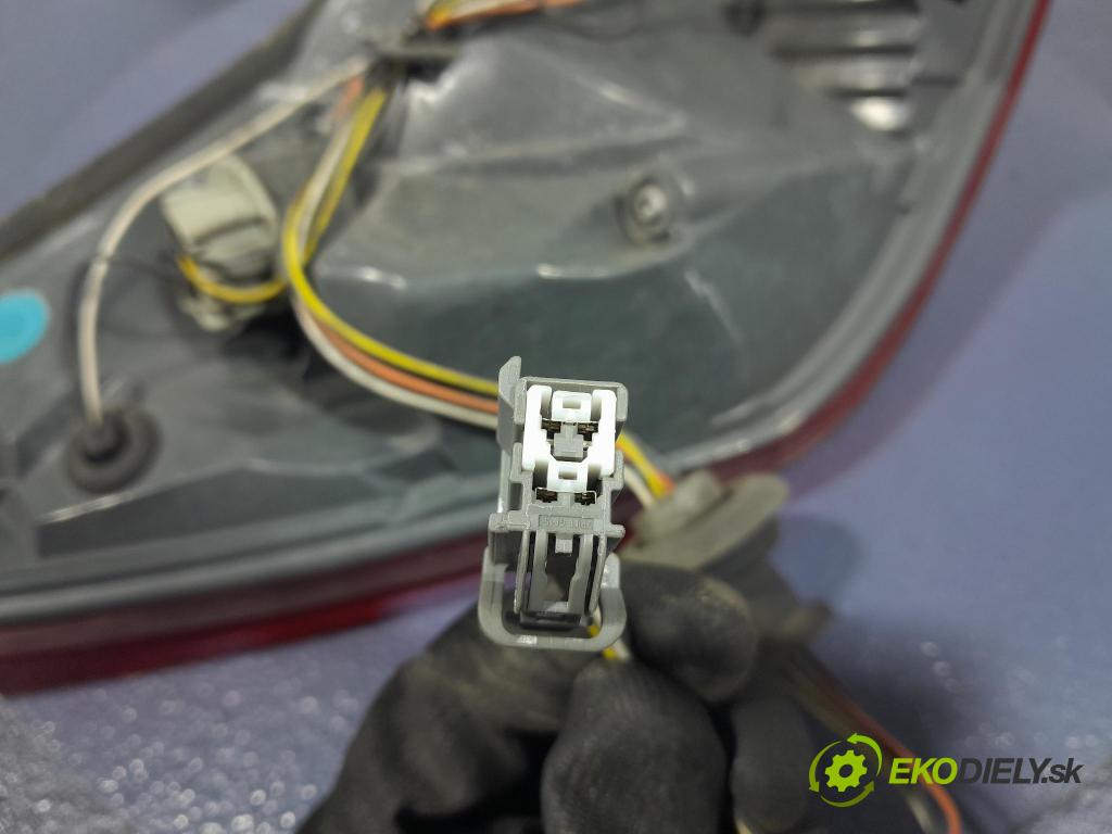 Ford Focus 2019 svetlo / reflektor zad Prava: Vonkajsia: JX7B-13404-DF