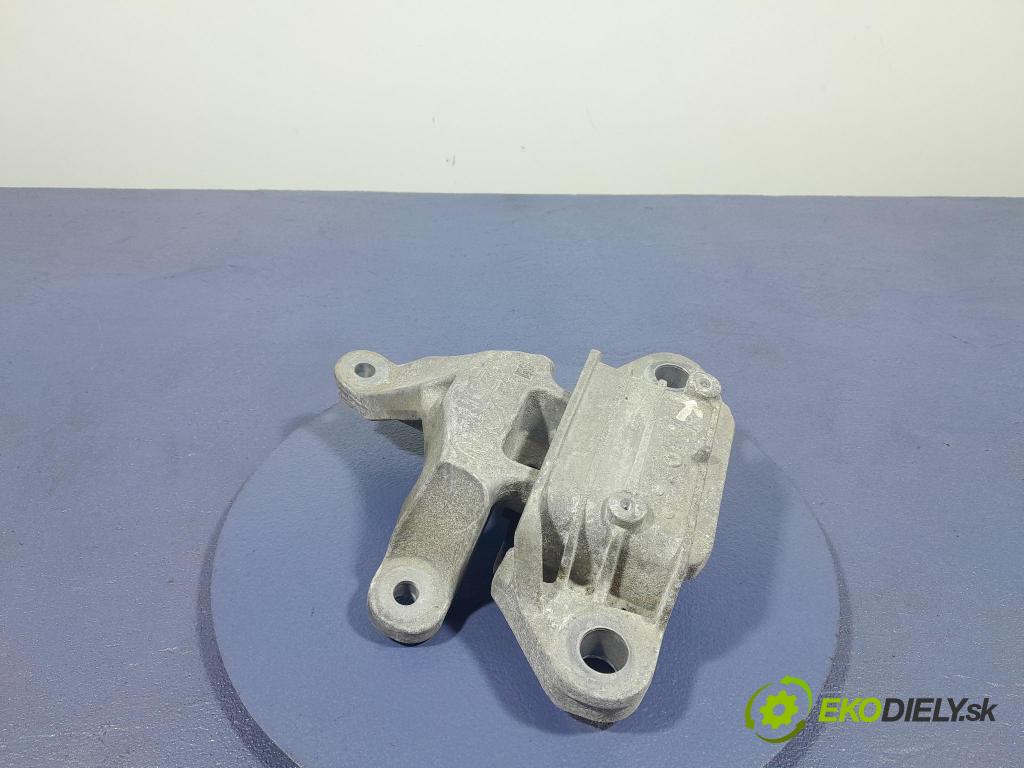 Ford Focus 2019 Vankúš/: držiak Motor: