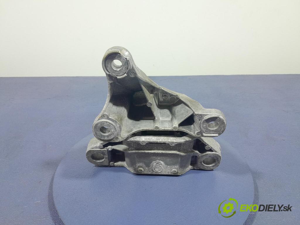 Ford Focus 2019 Vankúš/: držiak Motor: