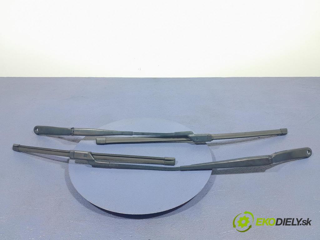 Ford Focus 2019 Paže: Stěrače: před JX7B-17526-AB