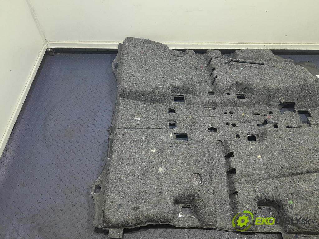 Toyota Rav4 2020 koberec do auta