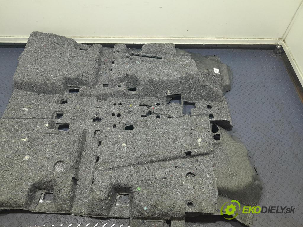 Toyota Rav4 2020 koberec do auta