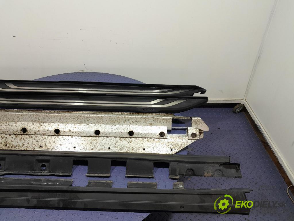 Toyota Rav4 2020 lišta Práh: PZQ4442120-671