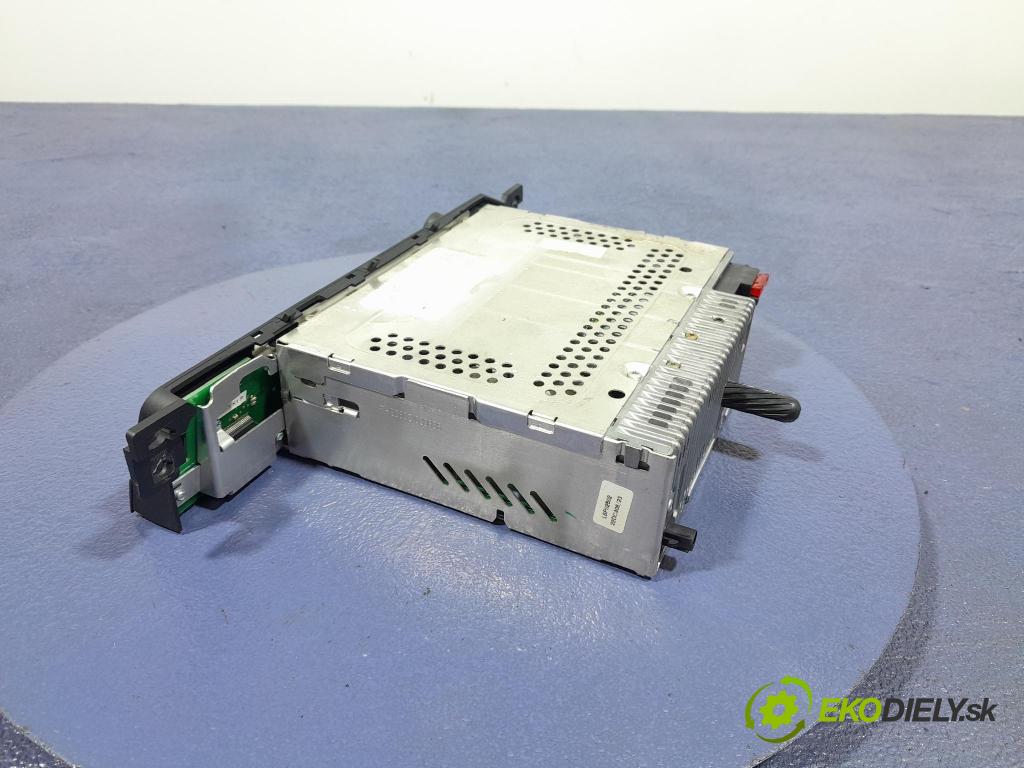 Bmw Seria 3 2002 Radio I Navigácia: 6916047