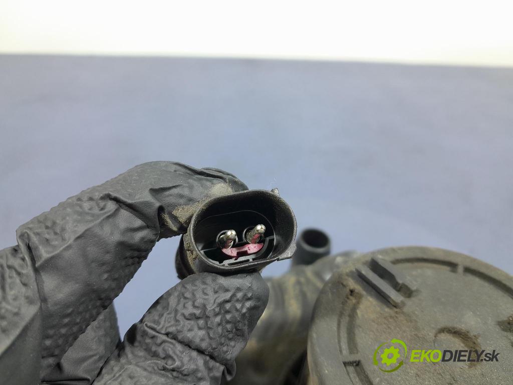 Bmw Seria 3 2002 čerpadlo Sekundárne: Vzduch: 7520225