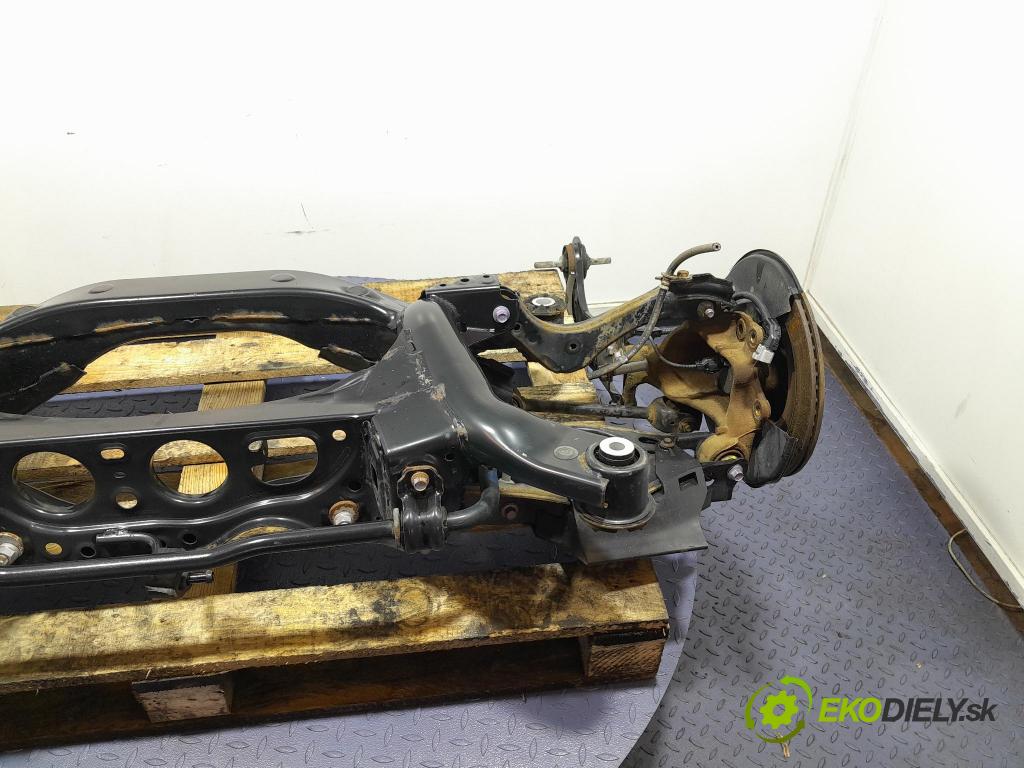 Toyota Rav4 2020 výstuha Pozastavenia: zad