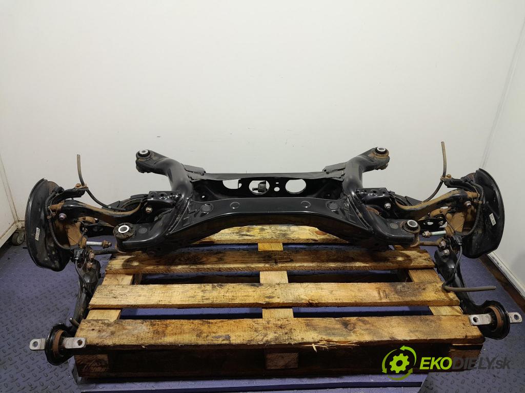 Toyota Rav4 2020 výstuha Pozastavenia: zad