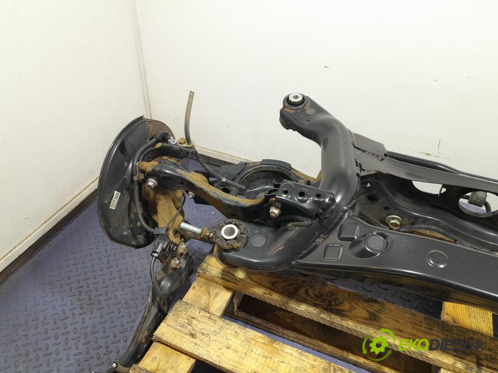 Toyota Rav4 2020 výstuha Pozastavenia: zad