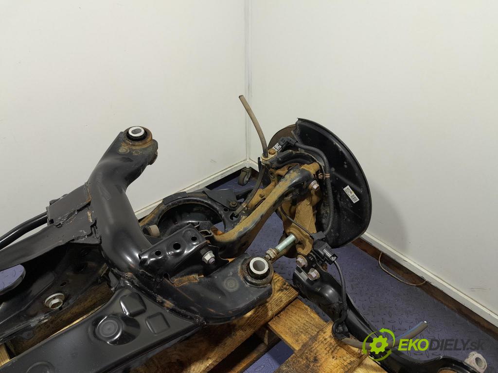 Toyota Rav4 2020 výstuha Pozastavenia: zad 