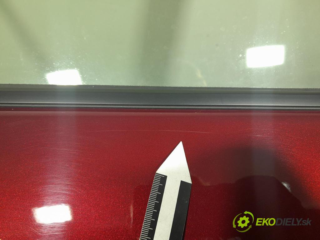 Toyota Rav4 2020 dvere zad pravé