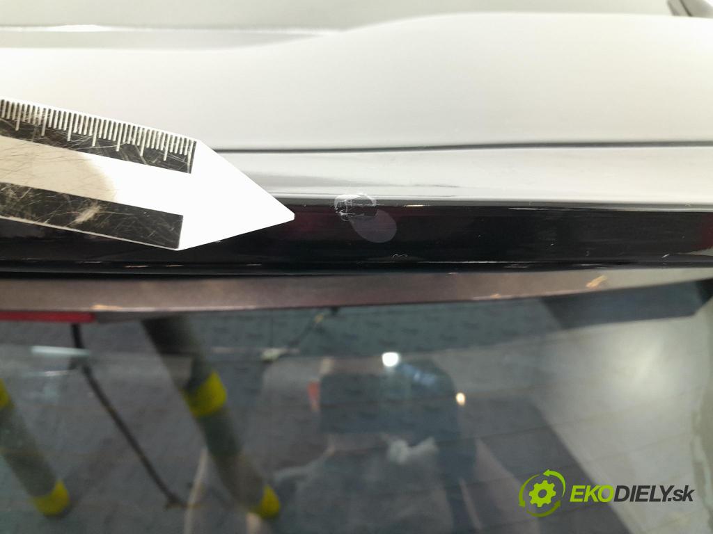 Ford Focus 2019 zadna dveře kufra: kufra: