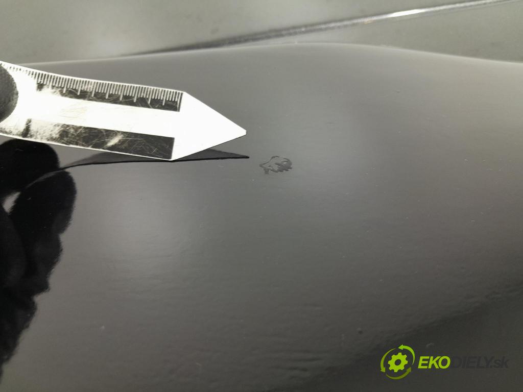 Ford Focus 2019 zadna dveře kufra: kufra: