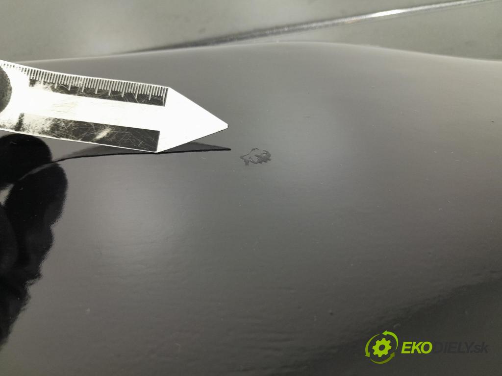 Ford Focus 2019 zadna dveře kufra: kufra: