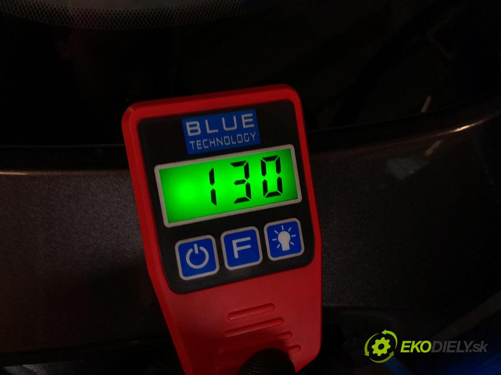 Ford Focus 2019 zadna dveře kufra: kufra: 