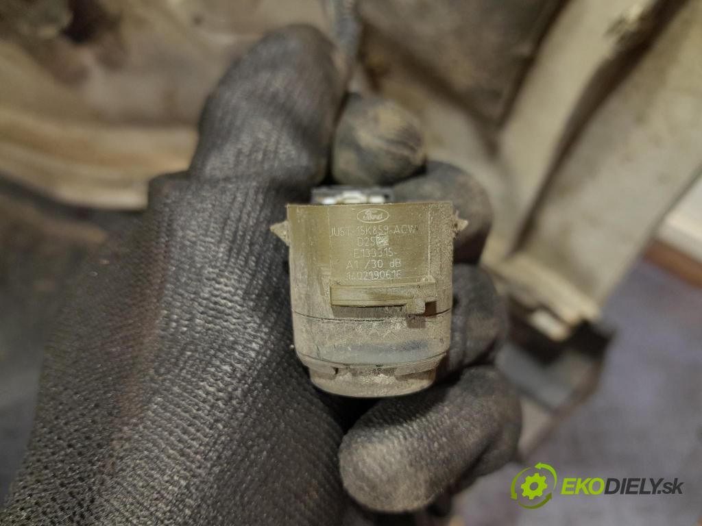 Ford Focus 2019 nárazník Zad: 