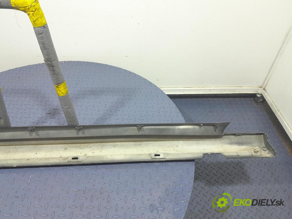 Ford Focus 2019 lišta Práh: JX7B-A10154-S