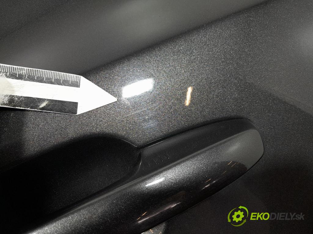 Ford Focus 2019 dvere zad Vľavo: