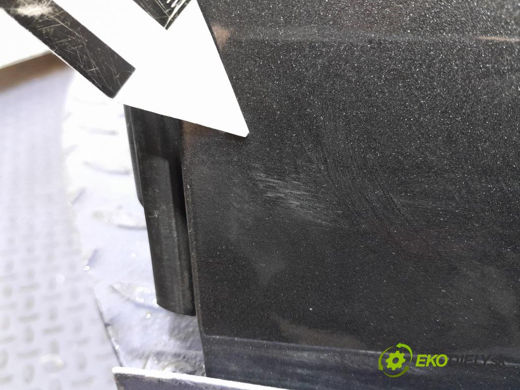 Ford Focus 2019 dvere zad Vľavo: