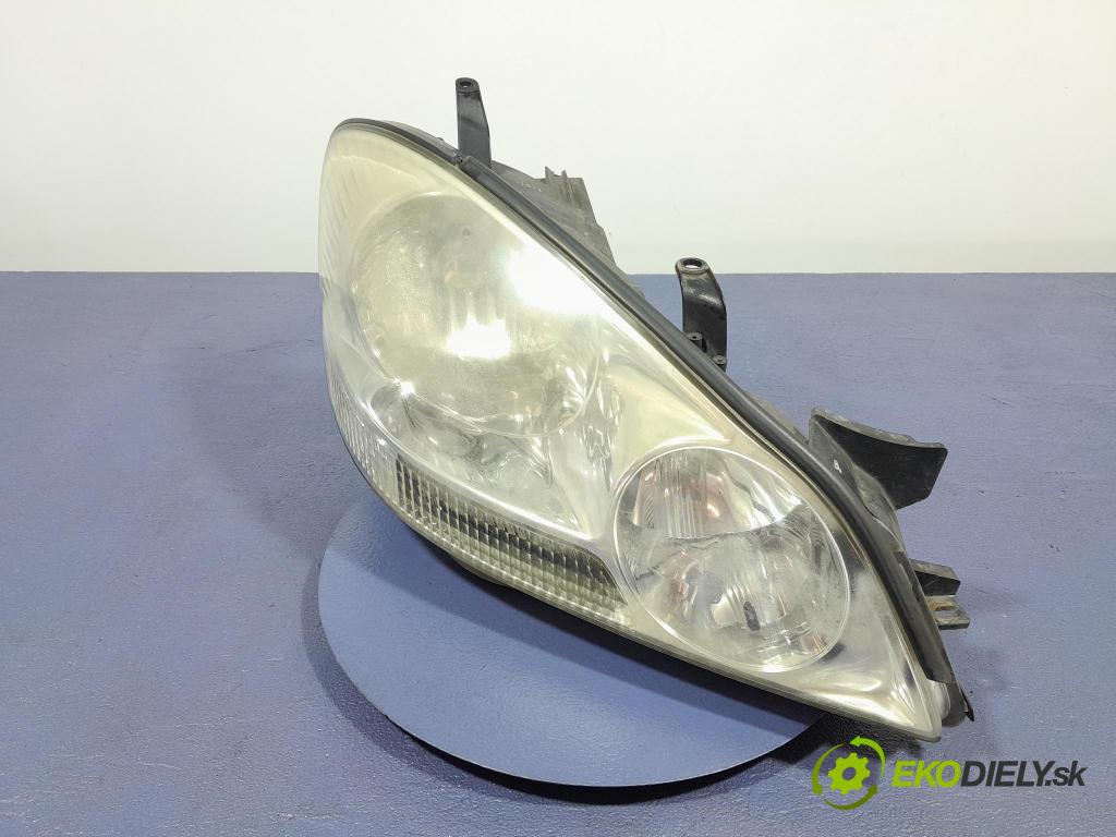 Toyota Avensis 2003 Reflektor: v pravo: