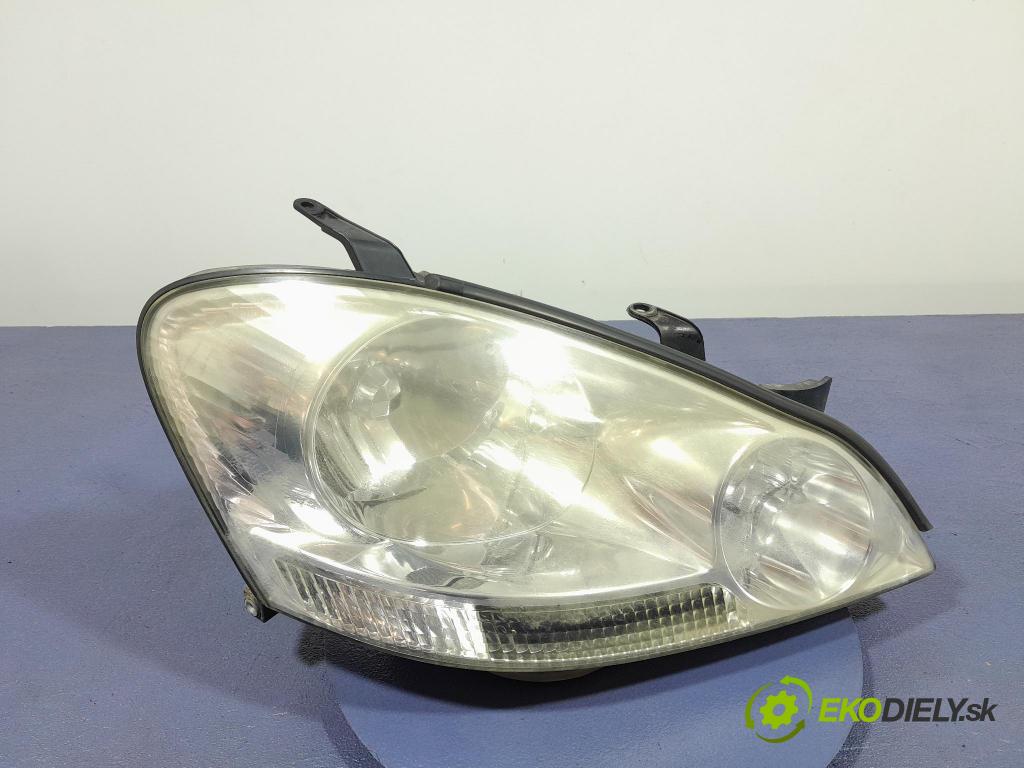 Toyota Avensis 2003 Reflektor: v pravo: