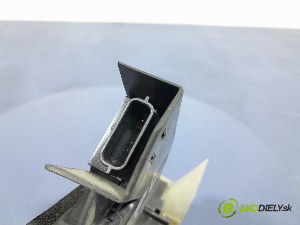 Renault Espace 2015 zámok dvere Predné Vľavo: 805039414R