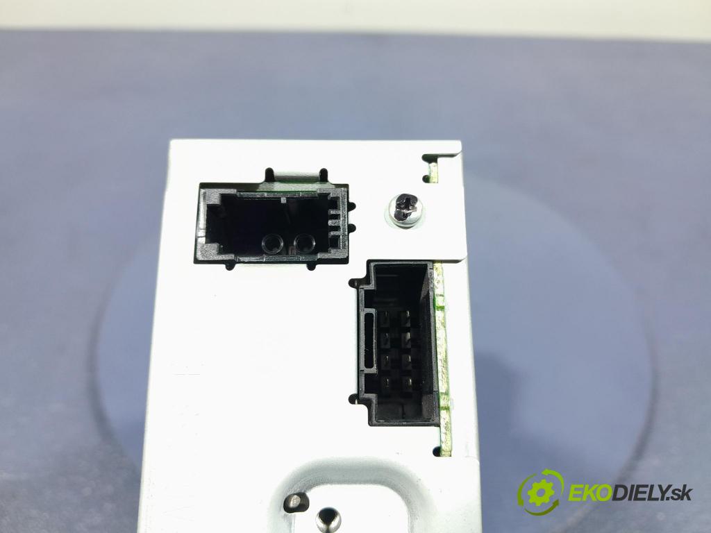 Audi A4 2008 Menič: 8T1035110C