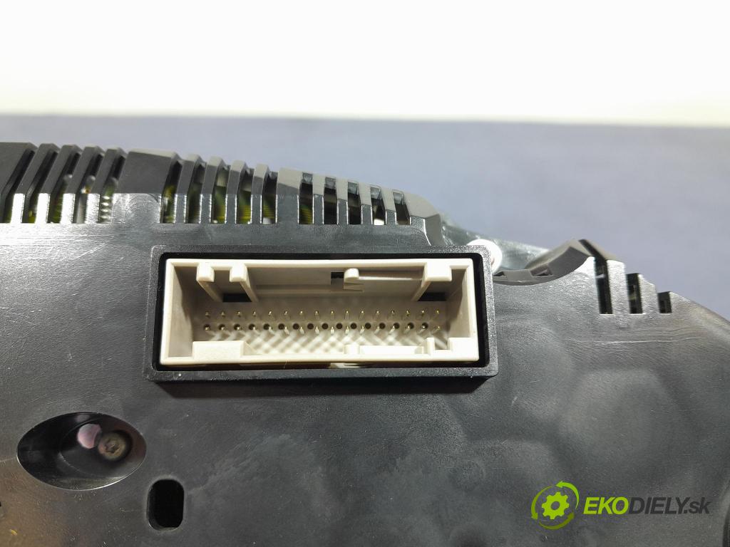 Audi A4 2008 Přístrojová deska 8K0920930C