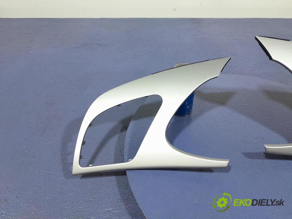 Audi A4 2008 lišta Dekoratívne: Vnútri: 8K1857186F