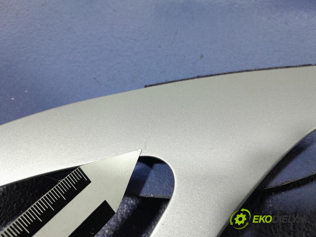 Audi A4 2008 lišta Dekoratívne: Vnútri: 8K1857186F