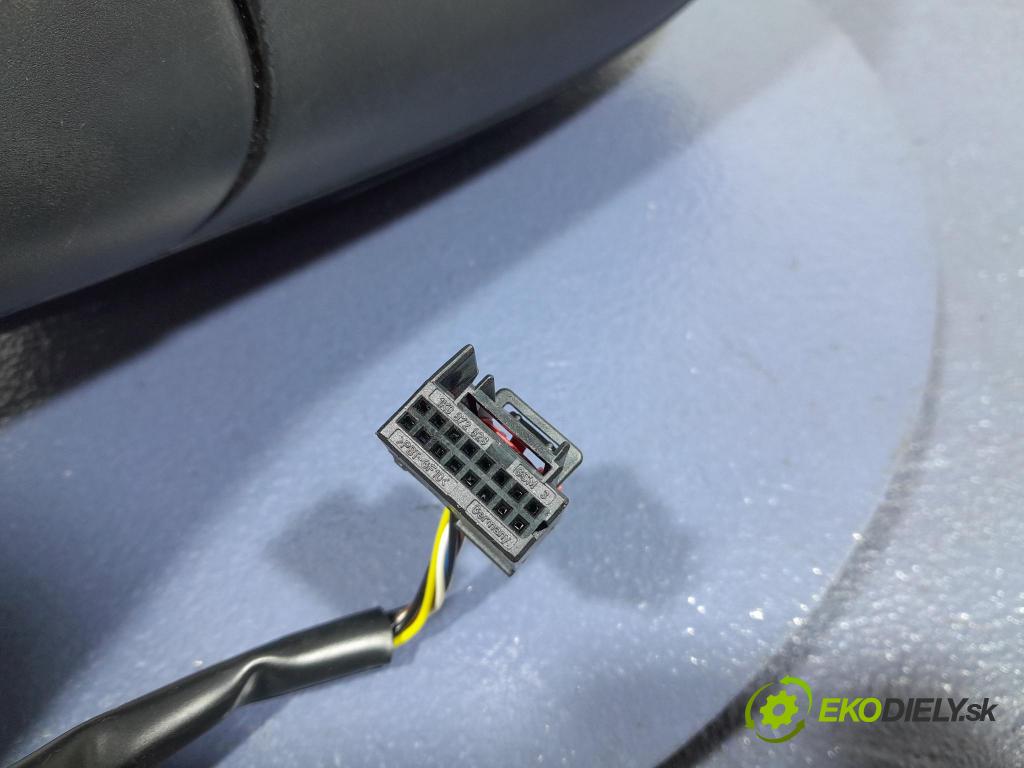 Audi A4 2008 zrkadlo pravé 