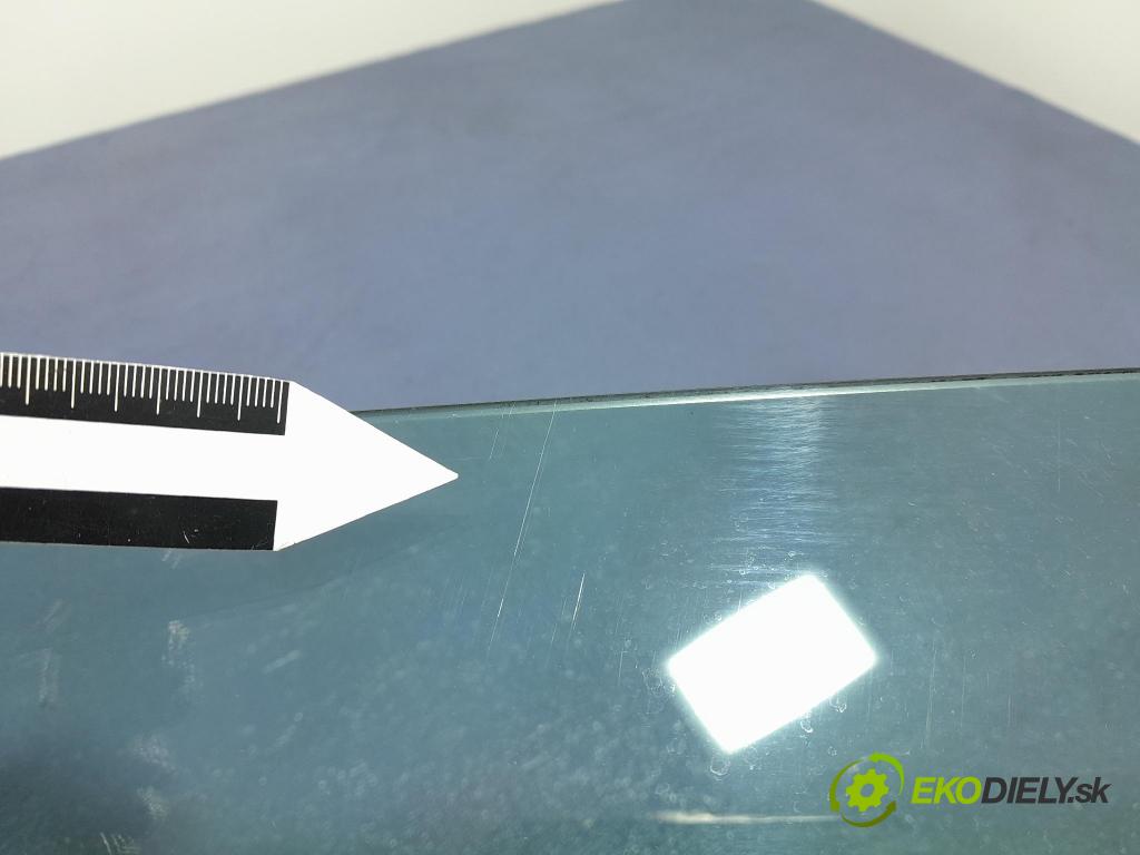 Renault Espace 2015 sklo dvere Predné ľavá