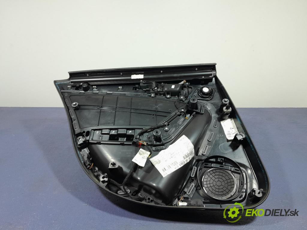 Audi A4 2008 Tapacír: dveře Zad: Práva: