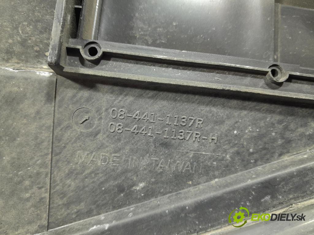 Audi A4 1995 Reflektor: v pravo: