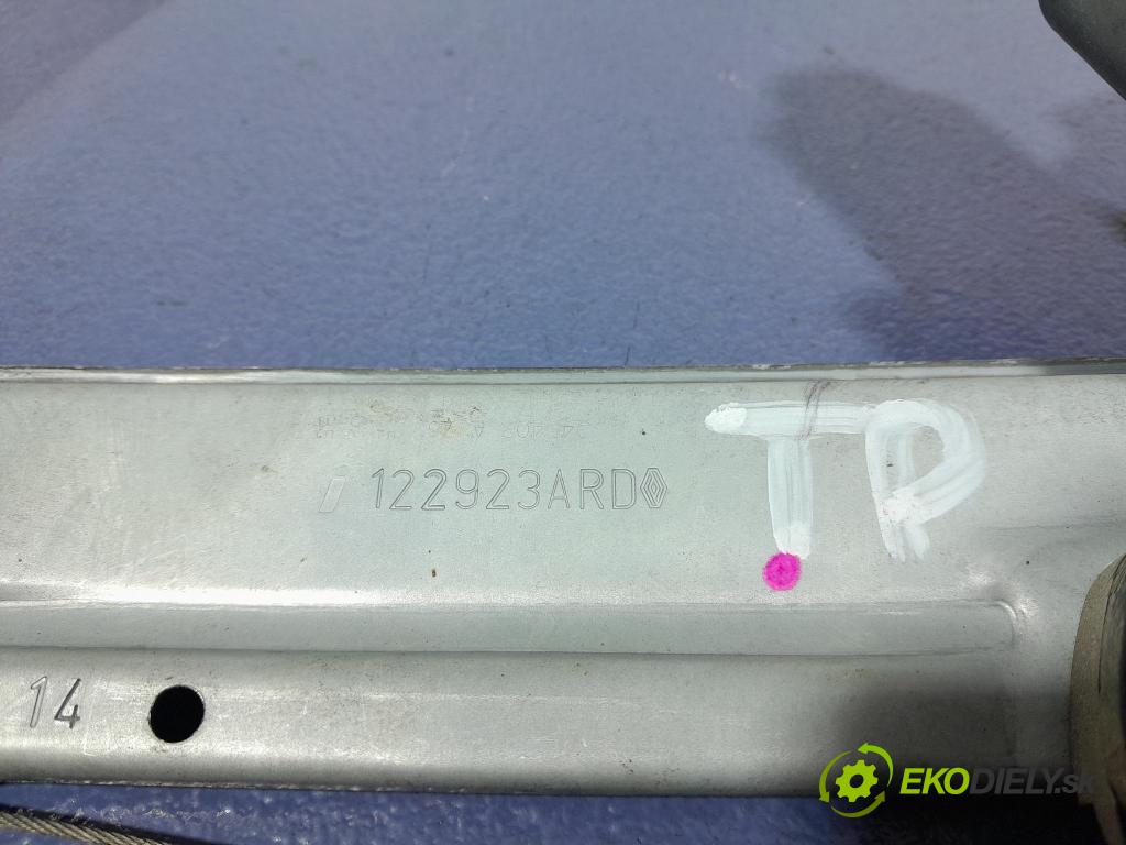 Renault Espace 2015 mechanizmus okna Okná: zad v pravo: 122923ARD