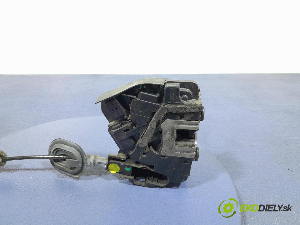 Renault Espace 2015 zámok dvere zad v pravo: 825002920R