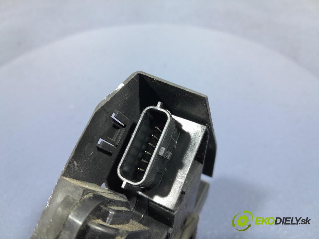 Renault Espace 2015 zámok dvere zad v pravo: 825002920R