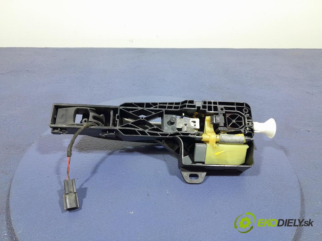 Renault Espace 2015 rukoväť zad Prava: 